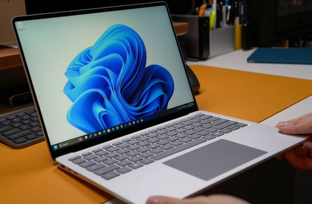 你沒看錯！Windows 11 記事本開始支援表格＋AI 寫作，根本輕量版 Word